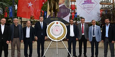 Atatürk Anıtı'na Çelenk Sunma Programı Düzenlendi