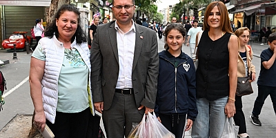 Başkan Hakan Bahçetepe,Semt Pazarında Alışveriş Yaptı