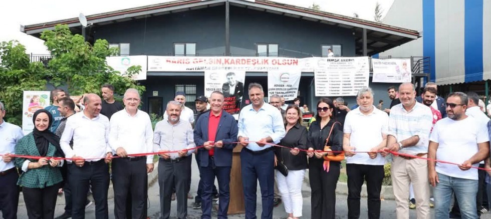 Adıyaman Dernekler Federasyonu Başkanı Hüseyin Sevinçtekin, İsmail Akkaya Anısına Düzenlenen Futbol Turnuvasına Katıldı