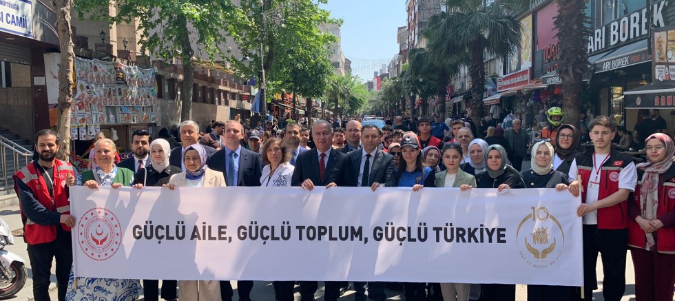 AK Parti Gaziosmanpaşa’dan “Milli Aile Haftası” Yürüyüşüne Güçlü Destek