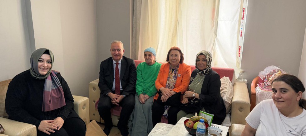 AK Parti İstanbul 2. Bölge Milletvekilleri Gaziosmanpaşa’da gönül köprüleri kurdu.