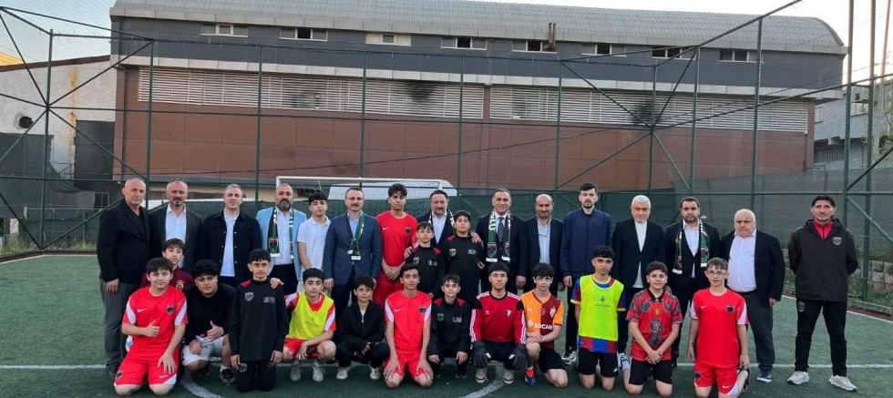 AK Parti Sultangazi’den Malkoçoğlu Mahallesi Spor Kulübü’ne Ziyaret