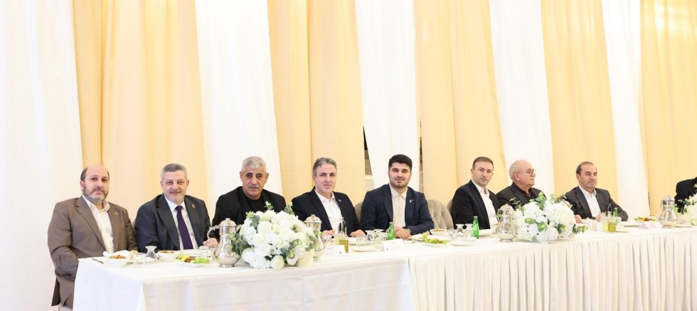 AK Parti Sultangazi Gençlik Kolları Başkanı Yıldız, Erzurum Dostluk Grubu ile Buluştu