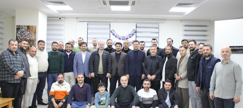 AK Parti Sultangazi Gençlik Kolları’ndan Eski Teşkilatlarla İftar Buluşması