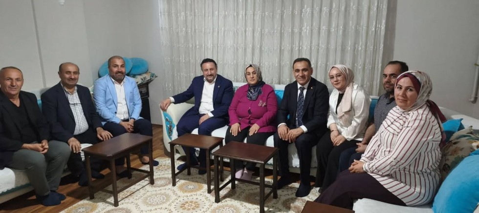 AK Parti Sultangazi İlçe Başkanı İmdat Kamacı’dan Anlamlı Hane Ziyareti