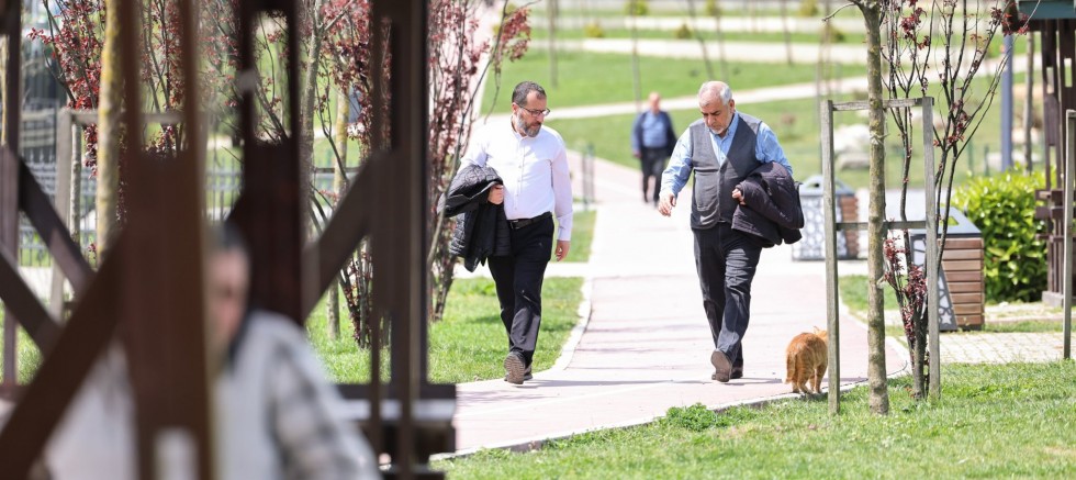 Bahar Sultangazi’de Renklerle Geldi! Fazlı Hayırlıoğlu Parkı Komşularını Bekliyor