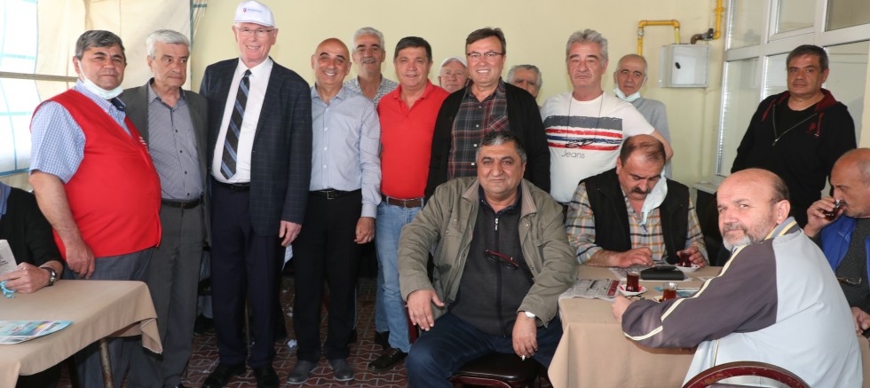 Başkan Kurt Osmangazi ve Sümer Mahallesinde esnafı ve vatandaşı dinledi