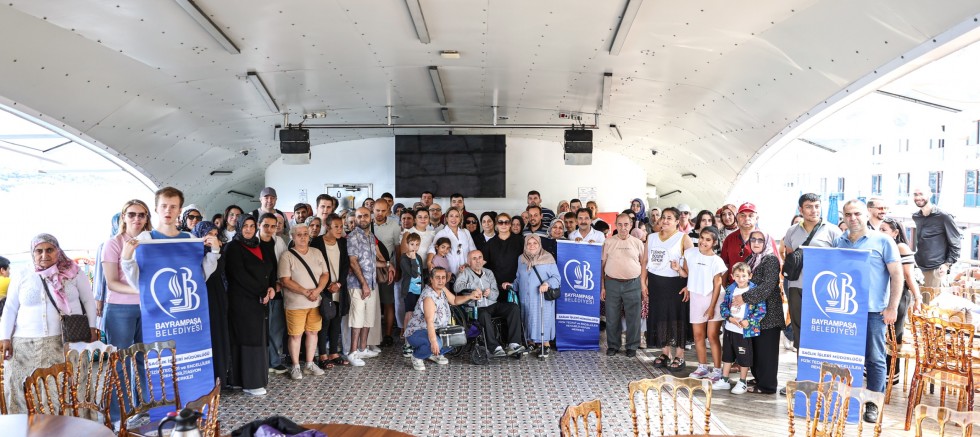 Bayrampaşa Belediyesi’nden engelsiz Boğaz keyfi