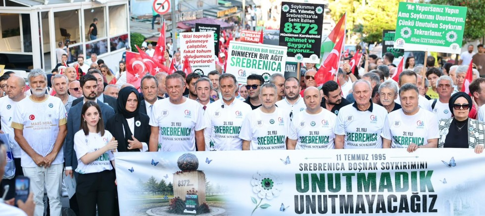 Bayrampaşa’da Srebrenitsa şehitleri için anlamlı yürüyüş