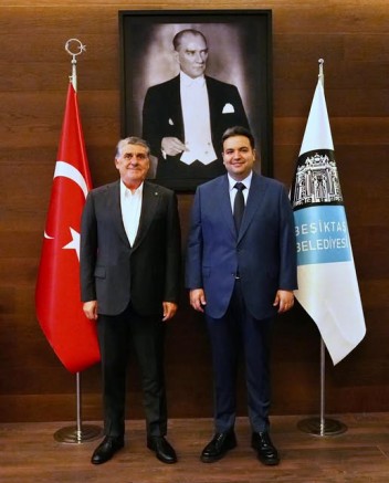 Beşiktaş Belediyesi Başkan Vekili Rasim Şişman, Beşiktaş JK Başkanı Serdal Adalı’yı Ağırladı