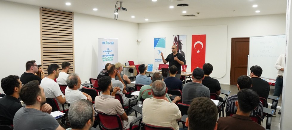 BEYKAM, İŞ ARAYANLARLA İŞVERENLERİ BULUŞTURUYOR