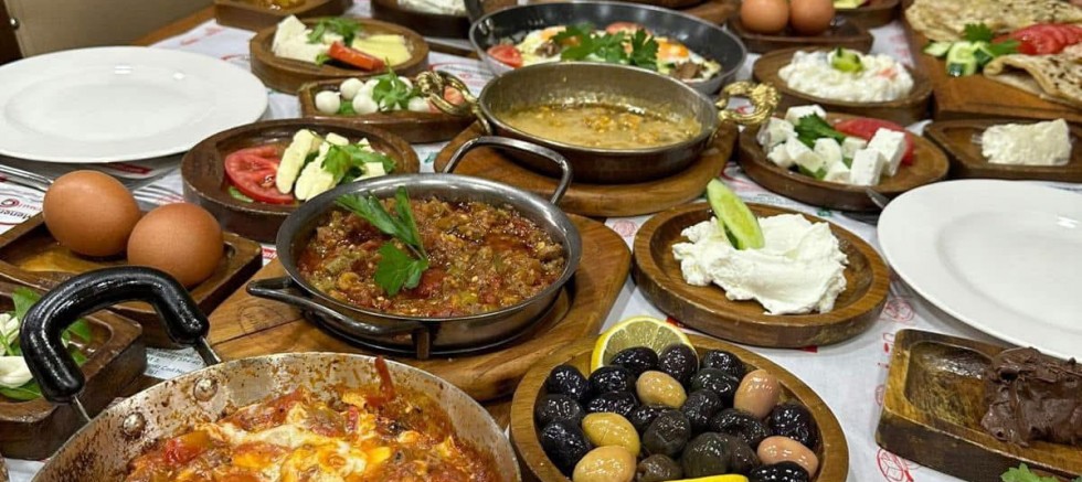 Çakır Kahvaltı Salonu’nda Ramazan Bereketi: Sahurda Menemen Keyfi İçin Rezervasyonlar Başladı
