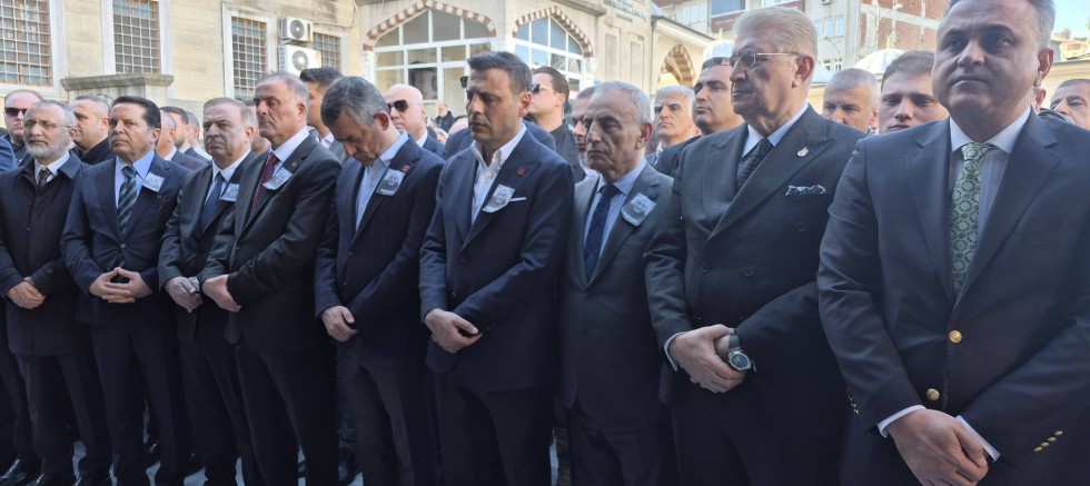 Çebi Ailesinin Kardeş Acısı: Ömer Çebi Son Yolculuğuna Uğurlandı