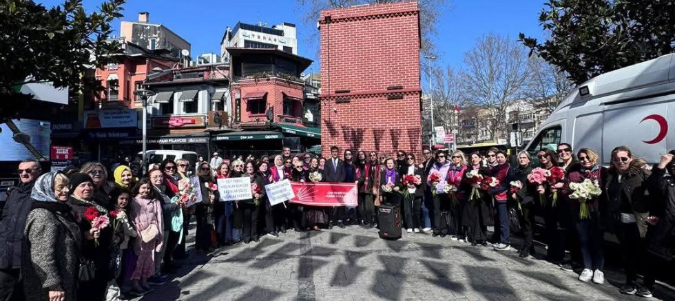 CHP Beşiktaş’tan 8 Mart Mesajı: “Eşitlik ve Özgürlük İçin Mücadelemiz Sürecek”