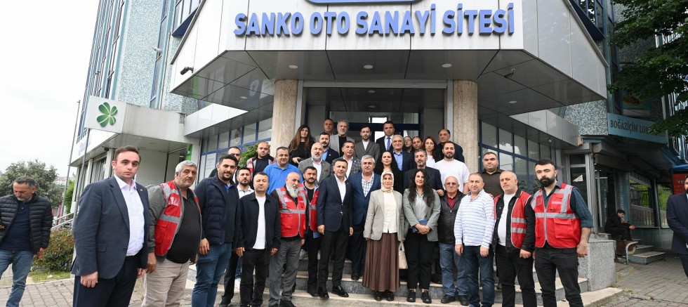 CHP İl Başkanı Özgür Çelik ve CHP Sultangazi İlçe Başkanı Kanber Koçak’tan Sanko Oto Sanayi Sitesi Ziyareti