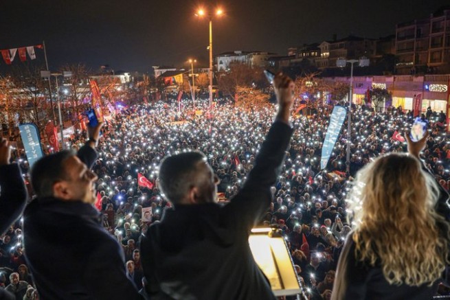 CHP İstanbul İl Başkanı Özgür Çelik: “Meydanlar hakkını, özgürlüğünü istiyor”