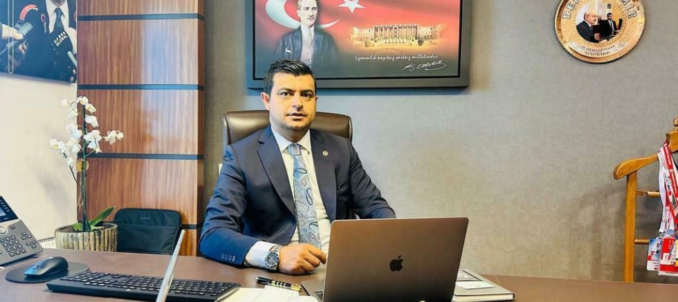 DENİZ DEMİR: VERİLERDEKİ BÜYÜME İLLÜZYONDAN İBARET. NASIL BÜYÜMEYSE, VATANDAŞ ÇARŞI PAZARA ÇIKAMIYOR