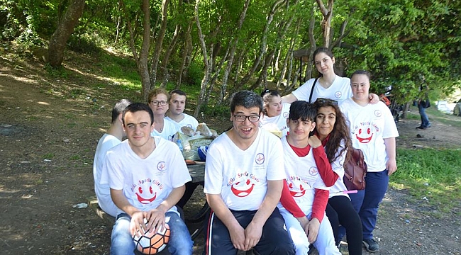Engelli öğrenciler “Özeliz, Sporla Güzeliz” projesi ile doğada yürüdü