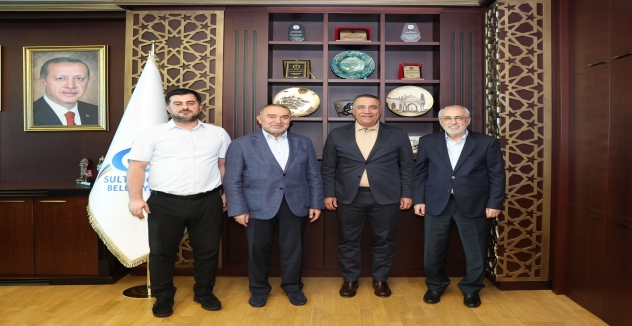 Abdurrahman Dursun, İsrafil Kışla ve Yusuf Tülün'ü Sultangazi'de Ağırladı