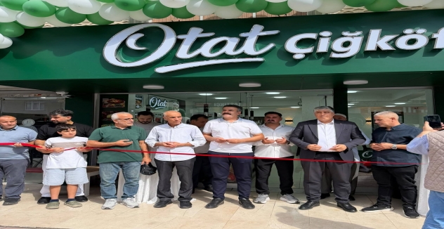 Ahmet Salmış, Gaziosmanpaşa’da OTAT Çiğ Köfte İşletmesinin Açılışını Gerçekleştirdi
