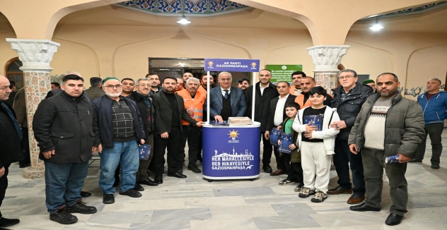 AK Parti Gaziosmanpaşa’dan Teravih Sonrası Lokum İkramı: “Bir Olmak Ruhumuzda Var”
