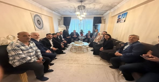 AK Parti Gaziosmanpaşa İlçe Başkanı Av. İsmail Ergüneş’ten Anneler Günü Ziyareti