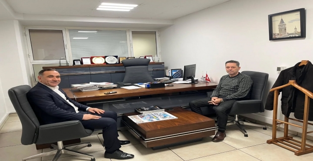 AK Parti Sultangazi İlçe Başkanı Kamacı’dan İzzet Açıkgöz’e İş Yerinde Ziyaret