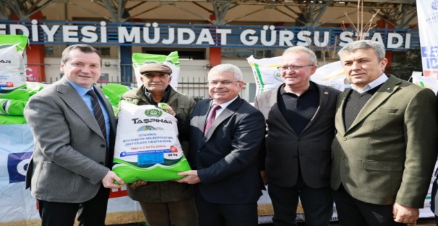 Atalık’ın katılımıyla Kuru Fasulye ve Nohut Tohumu Dağıtım Töreni yapıldı