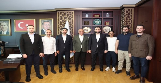 Başkan Abdurrahman Dursun’dan Gençlik Kolları Yöneticilerine Ev Sahipliği