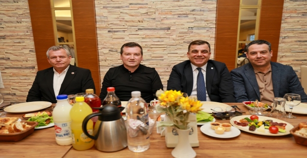 Başkan Balcıoğlu, CHP İlçe Örgütü iftarına katıldı