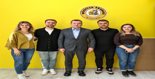 Başkan Balcıoğlu, Müzisyen Akademi’yi ziyaret etti