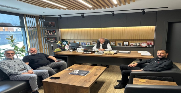 CHP'li  Ramis Topal, Sektör Temsilcileriyle Bir Araya Geldi