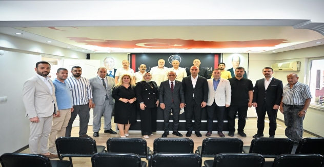 Eray Karadeniz'den MHP Gaziosmanpaşa İlçe Başkanı Ahmet Zen'e Nezaket Ziyareti