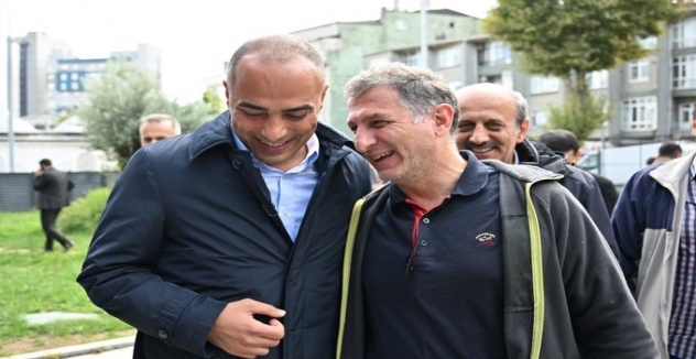 Eray Karadeniz, Emekli Evinde Büyüklerle Bir Araya Geldi