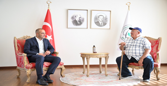GAZİOSMANPAŞA’DA YARIM ASIRLIK MÜLKİYET SORUNU ÇÖZÜLDÜ: İLK TAPU TESLİM EDİLDİ