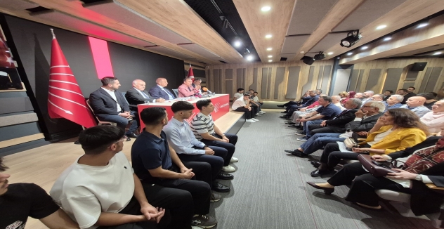 Gürsel Tekin’den Yeni CHP Üyelerine Mesaj: “Aramıza Hoş Geldiniz Yoldaşlar!”
