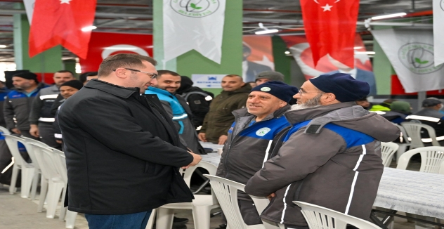 Hakan Bahçetepe 1 Mayıs'ı emekçilerle birlikte kutladı
