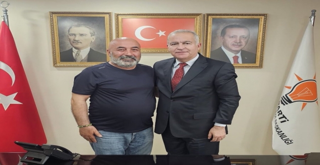 İsmail Ergüneş, Gazeteci Bülent Çavuş’u Ağırladı