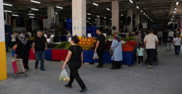 Pazar Pazarı, Kozlar Kapalı Pazar Alanına Taşınarak Hizmete Açıldı