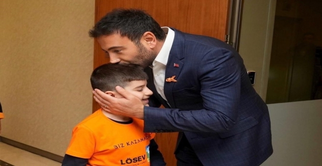 Silivri Cezaevi’nden Rıza Akpolat’tan Anlamlı Mesaj: “Karanlığa İnat İyiliği Büyütelim”