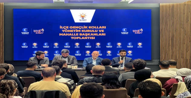 Süleyman Soylu, Beyoğlu’nda Gençlik Kolları Yönetimiyle Bir Araya Geldi