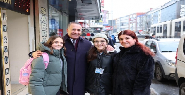 Sultangazi Belediye Başkanı Dursun’dan İstanbul Trafiğine Sert Tepki: “Bu Stres Neden Bitmiyor?”