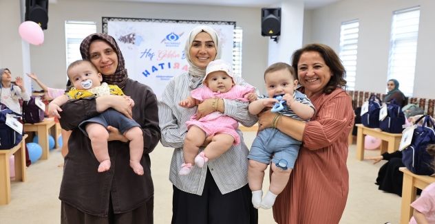 Sultangazi'de Hoş Geldin Bebek Programı Devam Ediyor: Tuğba Dursun Ailelerle Buluştu