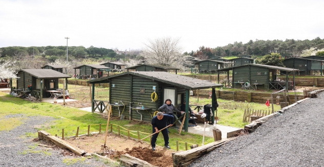 Sultangazi Hobi Bahçeleri Baharın Güzelliğini Sergiliyor 