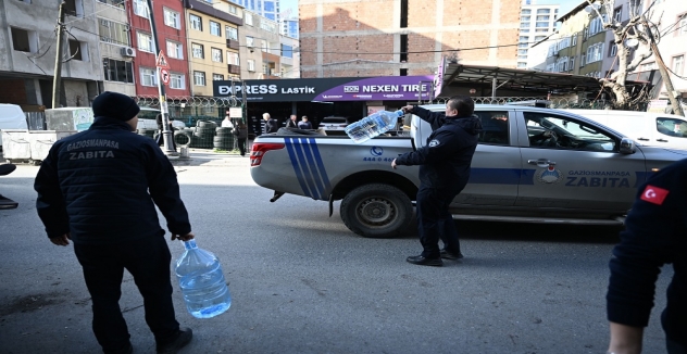 ZABITA VE TRAFİK EKİPLERİNDEN KALDIRIM İŞGALİNE ORTAK DENETİM