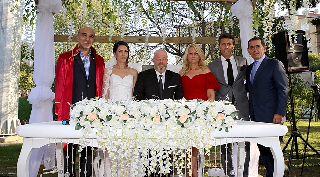 Galatasaray camiası düğünde buluştu