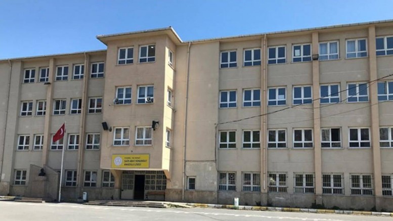 Gazi Mahallesi'nde  AKP’linin sözüyle öğretmene sürgün