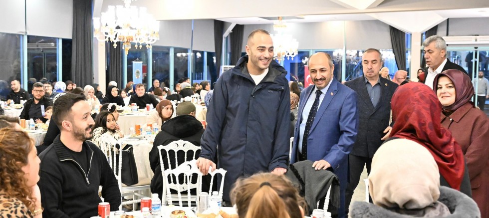 Gaziosmanpaşa Belediye Başkan Vekili Eray Karadeniz, Taşova Kumluca Köyü Derneği’nin İftar Davetine Katıldı