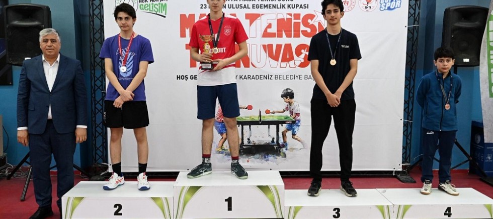 GAZİOSMANPAŞA BELEDİYESİ’NİN EV SAHİPLİĞİNDE, DÜNYA MASA TENİSİ GÜNÜ’NE ÖZEL TURNUVA DÜZENLENDİ