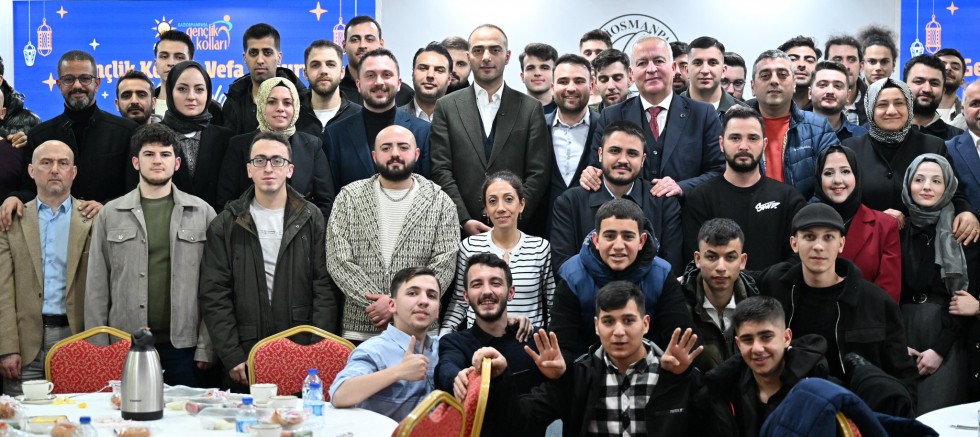 Gaziosmanpaşa’da Gençlik Kolları Sahur Programına Katılım